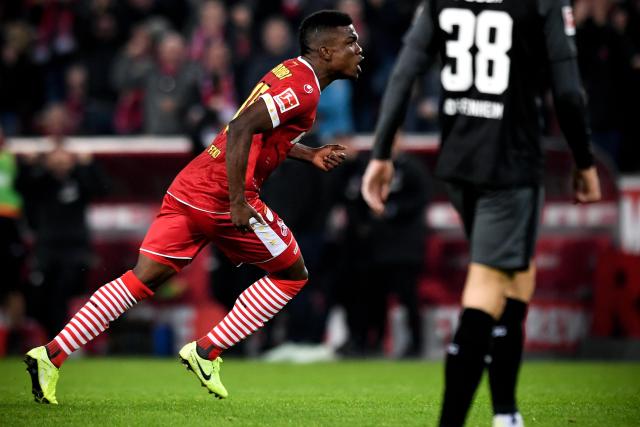 欧联-霍伊伦梅开二度加纳乔破门 曼联3-2胜